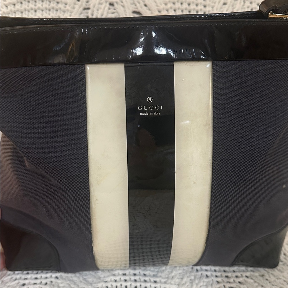 Gucci Black and Cream Shoulder Bag